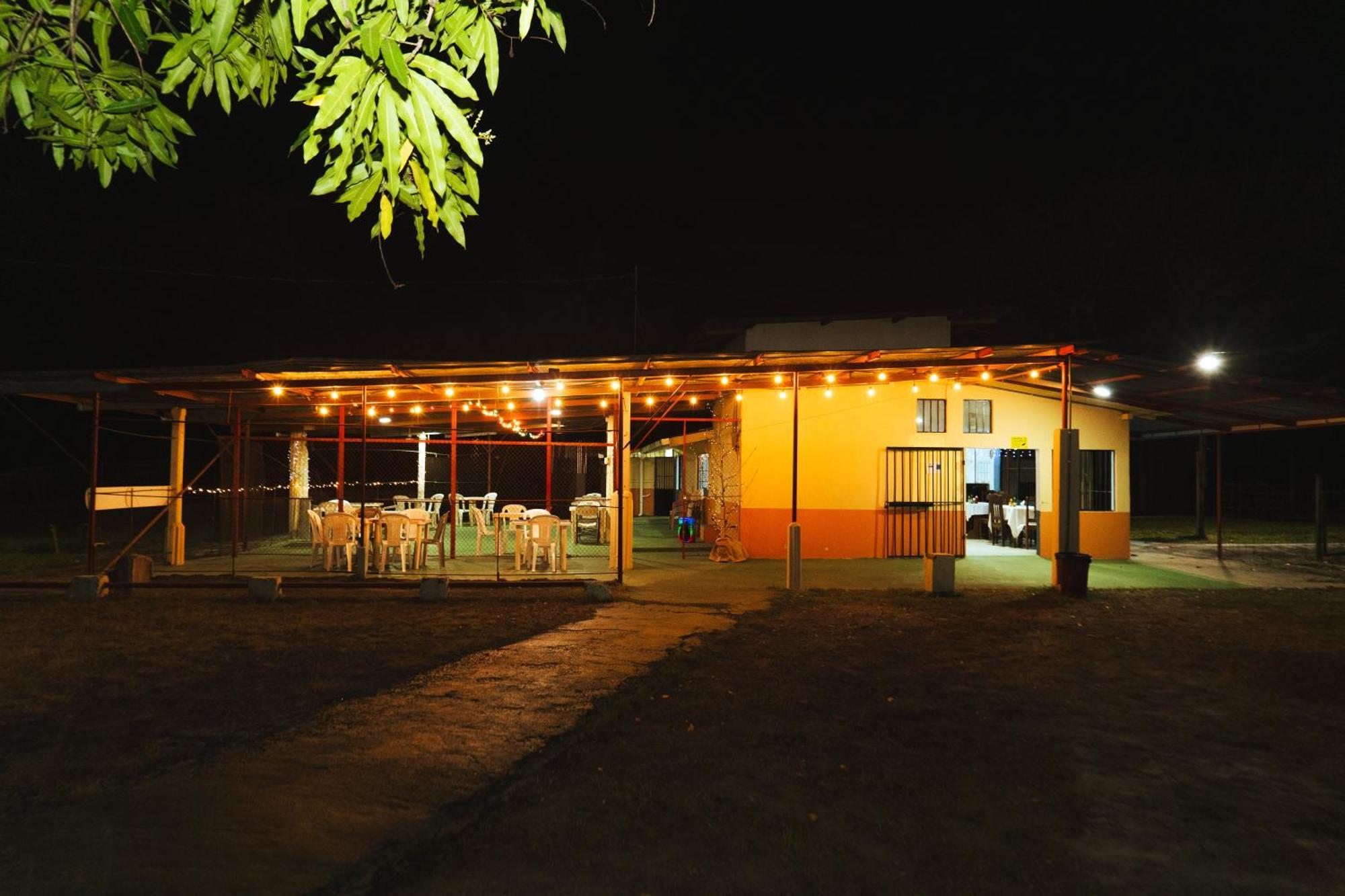 El Cocobolo Food&Rest Room 4 Bed And Breakfast Wifi Ac Pkg Gratis リベリア エクステリア 写真